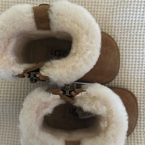 UGG Baby Ramona Boot, Size 0/1. BRAND NEW has tag but no box - Picture 12 of 14